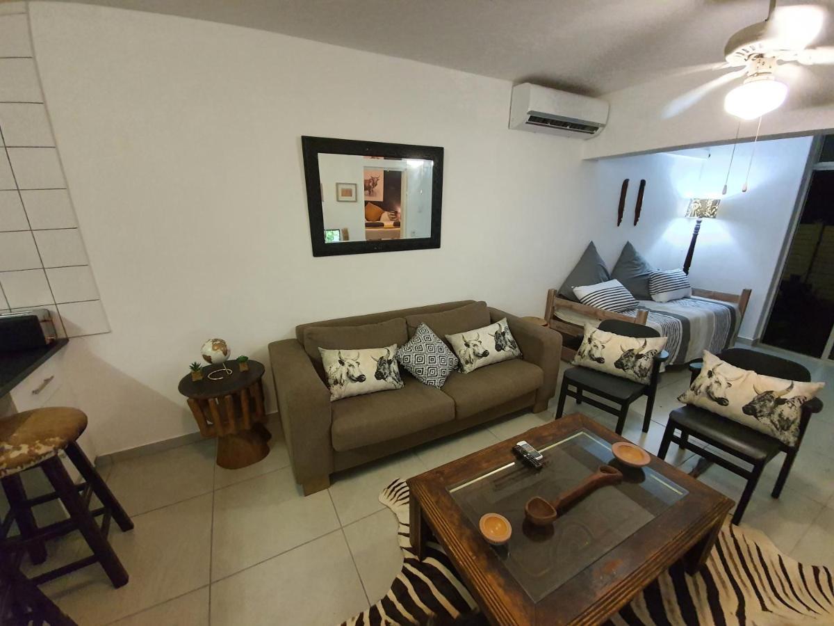 South Seas Safari @ The Bridge Apartments Saint Lucia Estuary Екстериор снимка